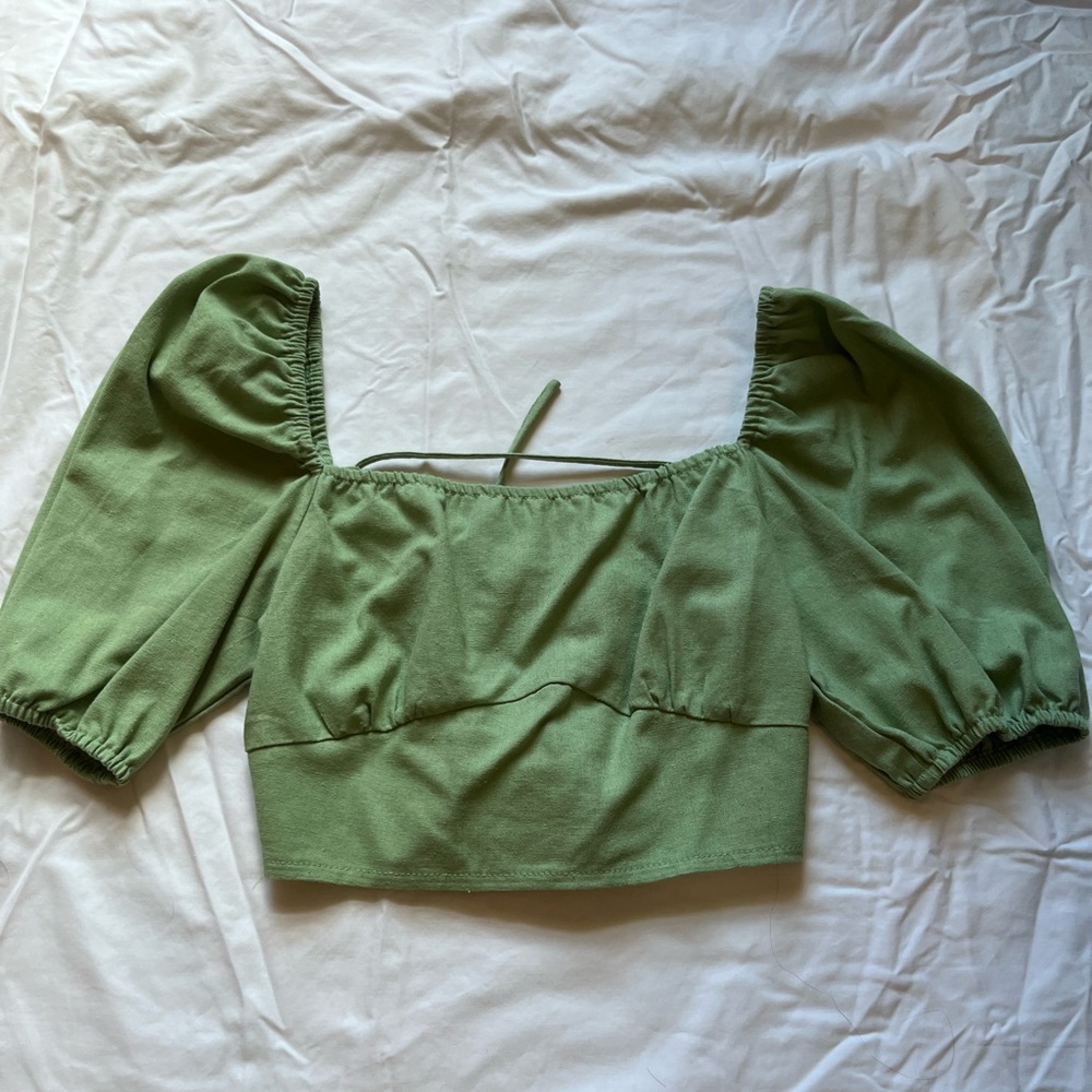 Green puff sleeve crop top